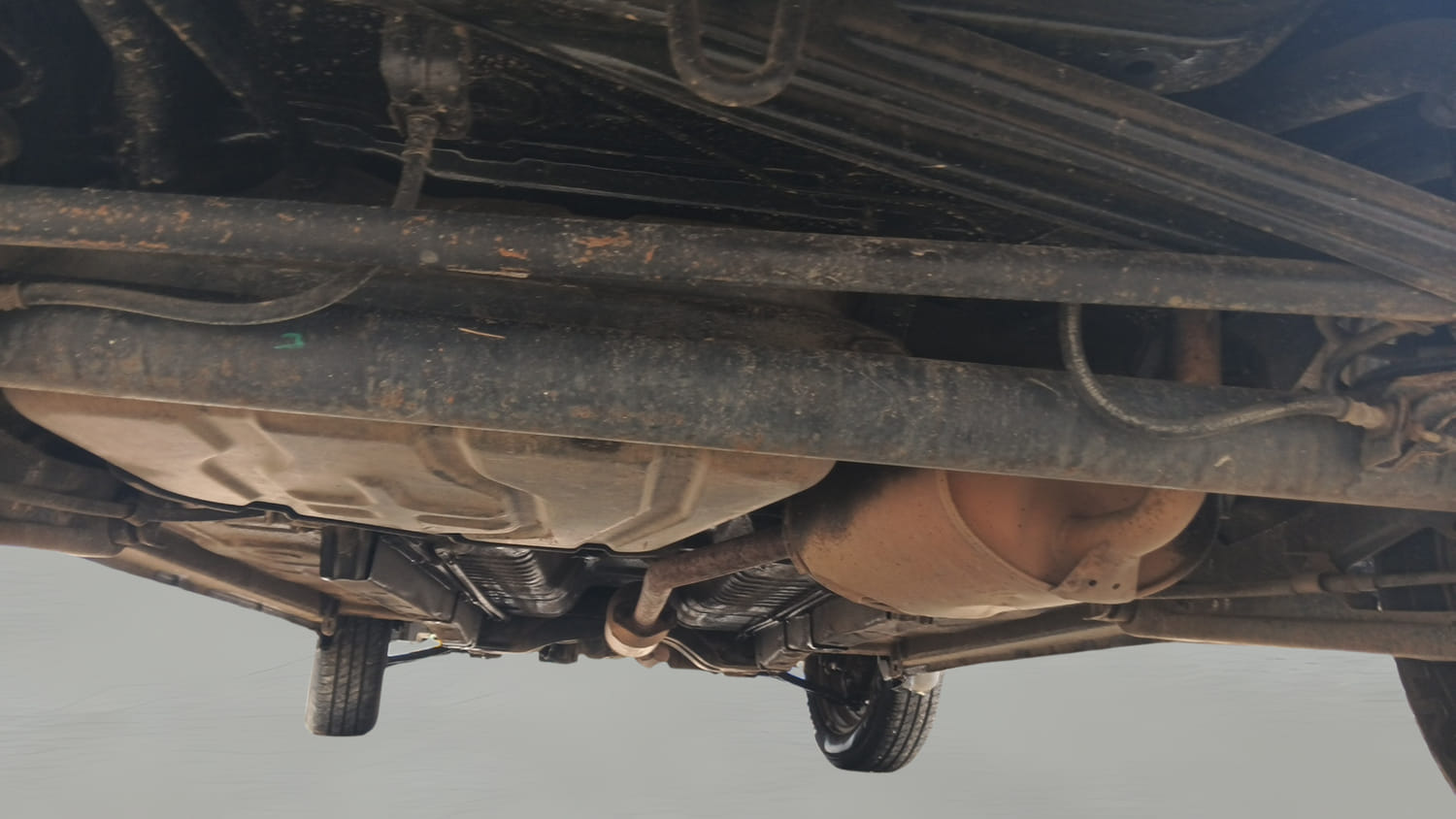 Used 2016 Maruti Suzuki Wagon R VXI Petrol Manual extra REAR RIGHT UNDERBODY VIEW