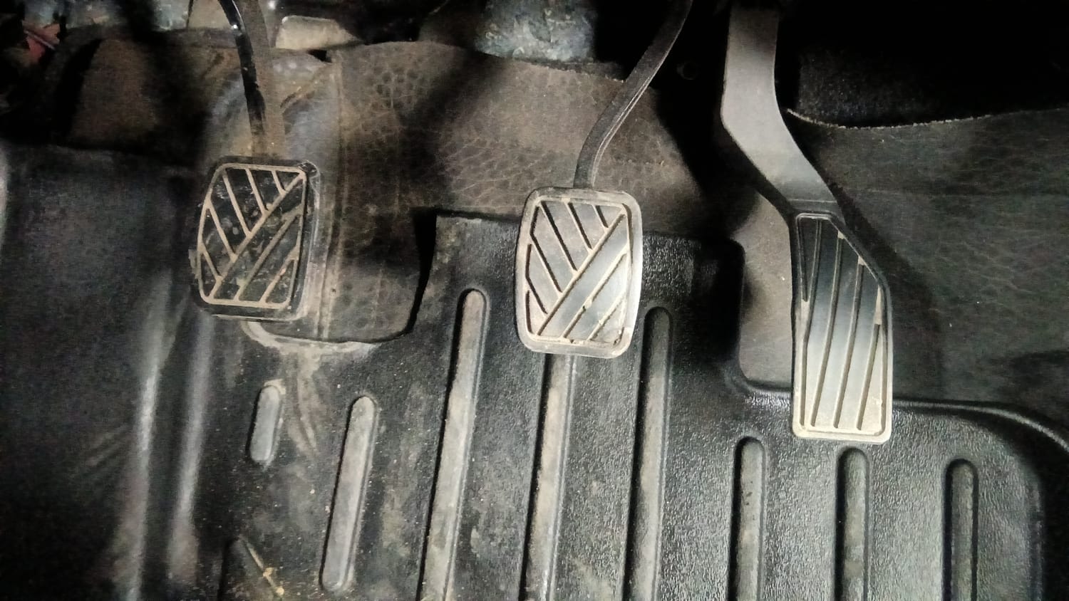 Used 2022 Maruti Suzuki Brezza ZXi Plus Petrol Manual interior PEDALS VIEW
