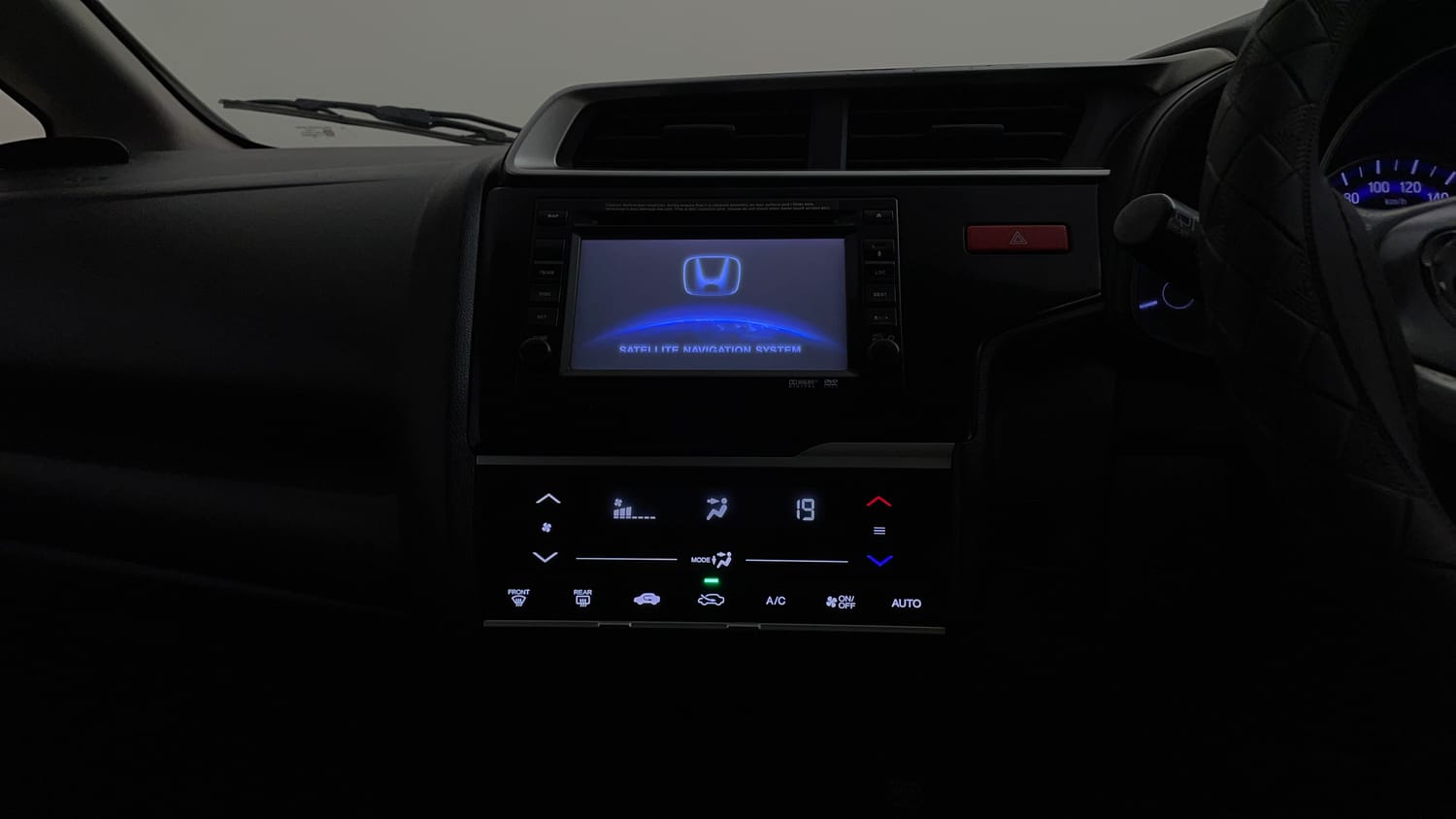 Used 2016 Honda Jazz VX Diesel Diesel Manual interior MUSIC SYSTEM & AC CONTROL VIEW