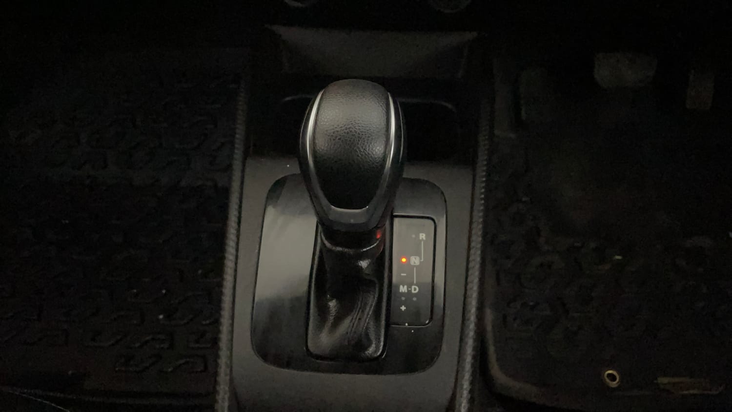 Used 2023 Maruti Suzuki Fronx Delta Plus 1.2L AGS Petrol Automatic interior GEAR  KNOB VIEW