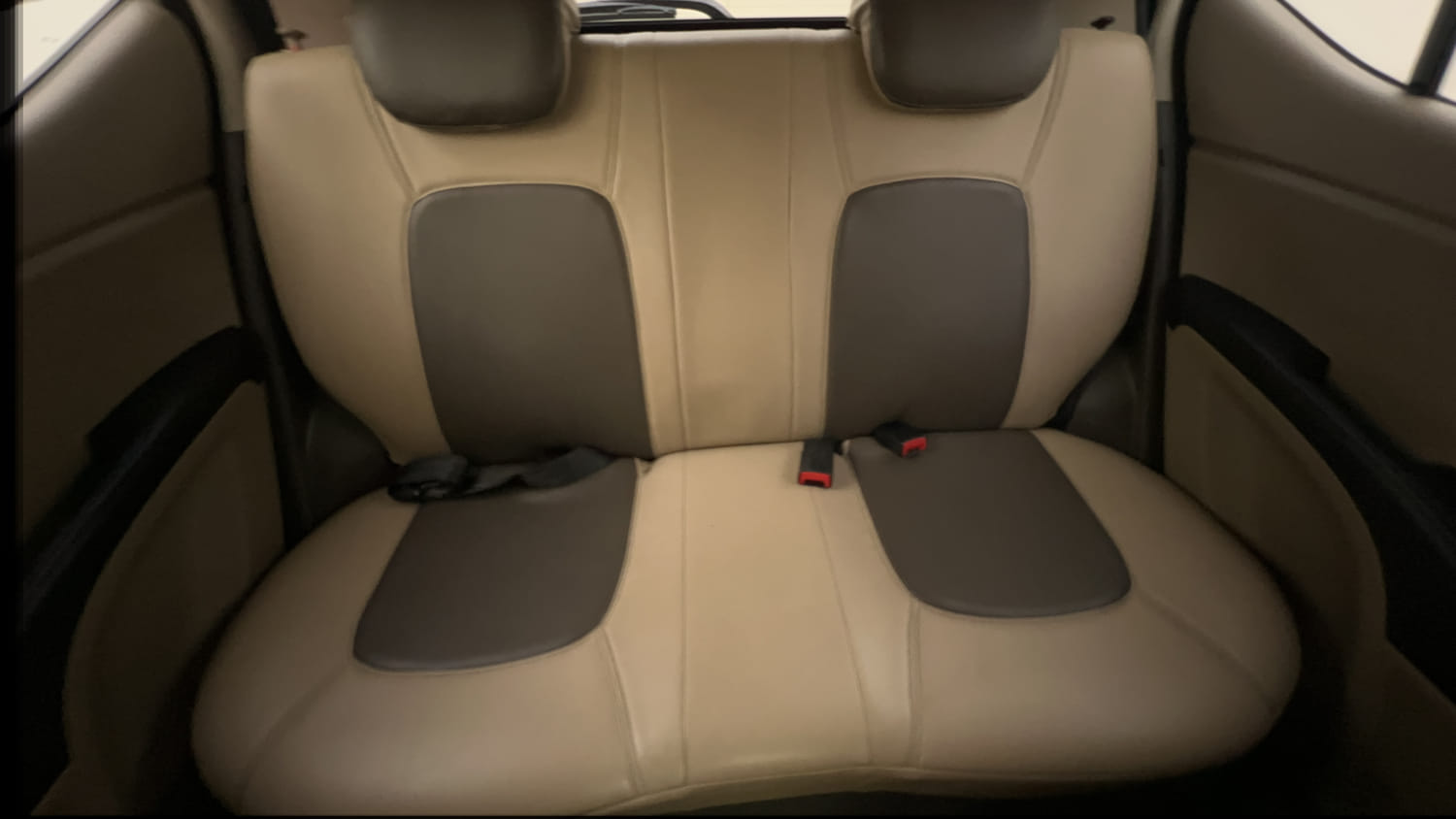 Used 2013 Hyundai i10 Sportz 1.2 Kappa2 Petrol Manual interior REAR SEAT CONDITION VIEW