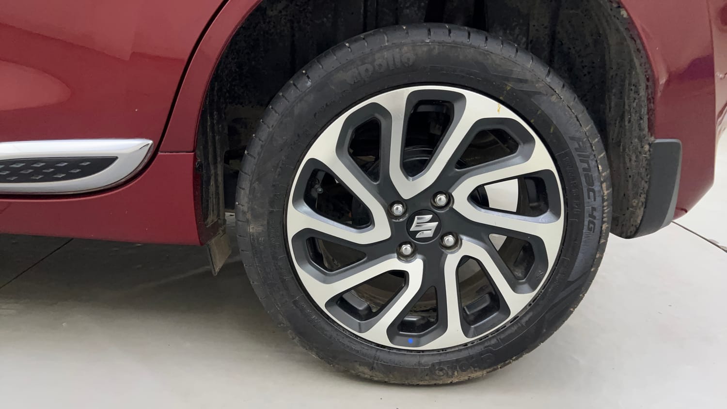 Used 2022 Maruti Suzuki Baleno Alpha AGS Petrol Automatic tyres LEFT REAR TYRE RIM VIEW