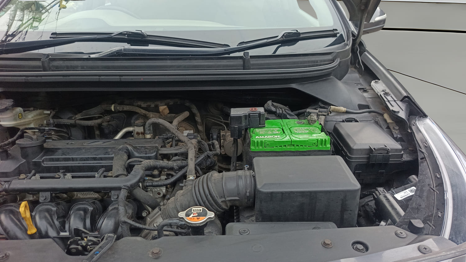 Used 2018 Hyundai Elite i20 Asta 1.2 Petrol Manual engine ENGINE LEFT SIDE HINGE & APRON VIEW