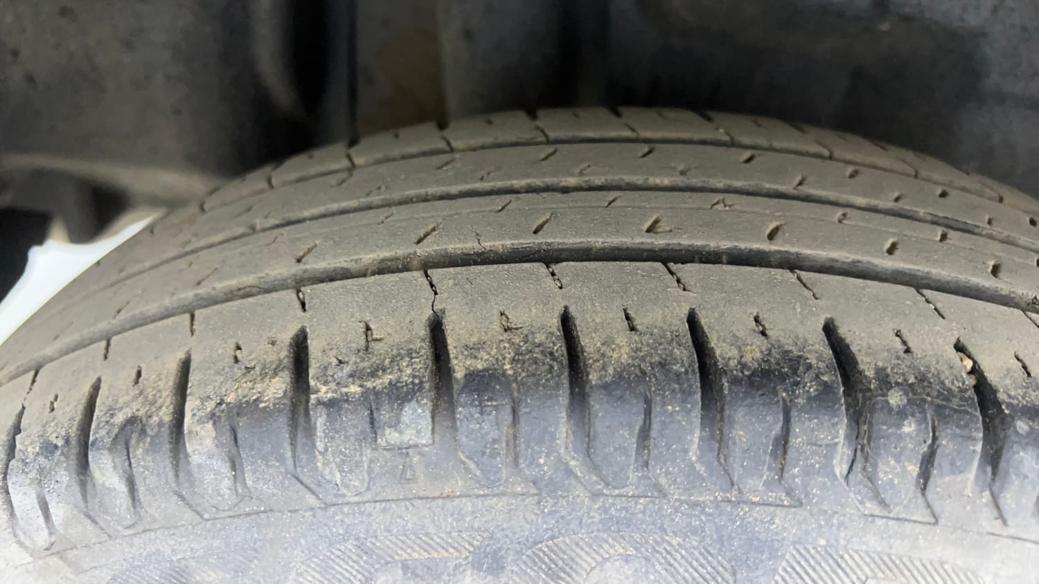 Used 2024 Maruti Suzuki Swift VXi Petrol Manual tyres RIGHT REAR TYRE TREAD VIEW