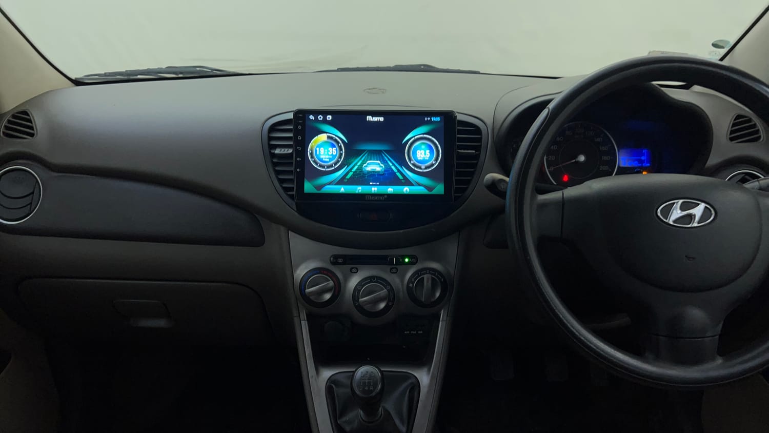 Used 2013 Hyundai i10 Sportz 1.2 Kappa2 Petrol Manual interior MUSIC SYSTEM & AC CONTROL VIEW