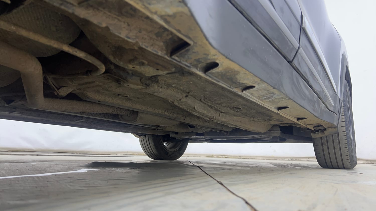 Used 2022 Kia Sonet Anniversary Edition 1.0 DCT Petrol Automatic extra REAR RIGHT UNDERBODY VIEW