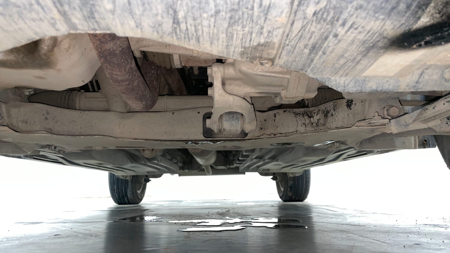 Used 2022 Toyota Urban Cruiser High Grade AT Petrol Automatic extra FRONT LEFT UNDERBODY VIEW