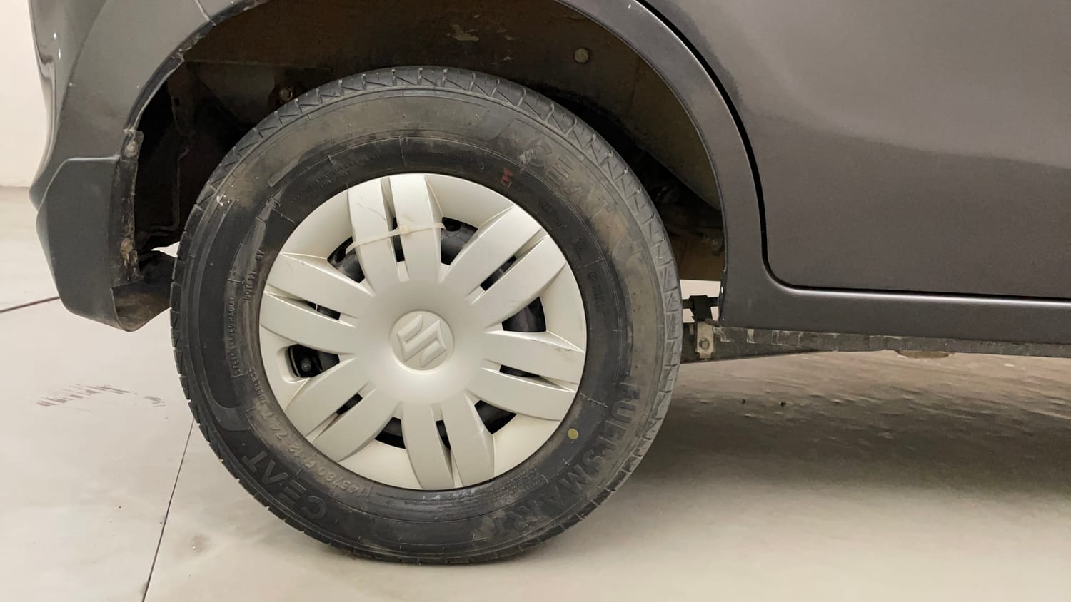 Used 2021 Maruti Suzuki Alto 800 Vxi Plus Petrol Manual tyres RIGHT REAR TYRE RIM VIEW