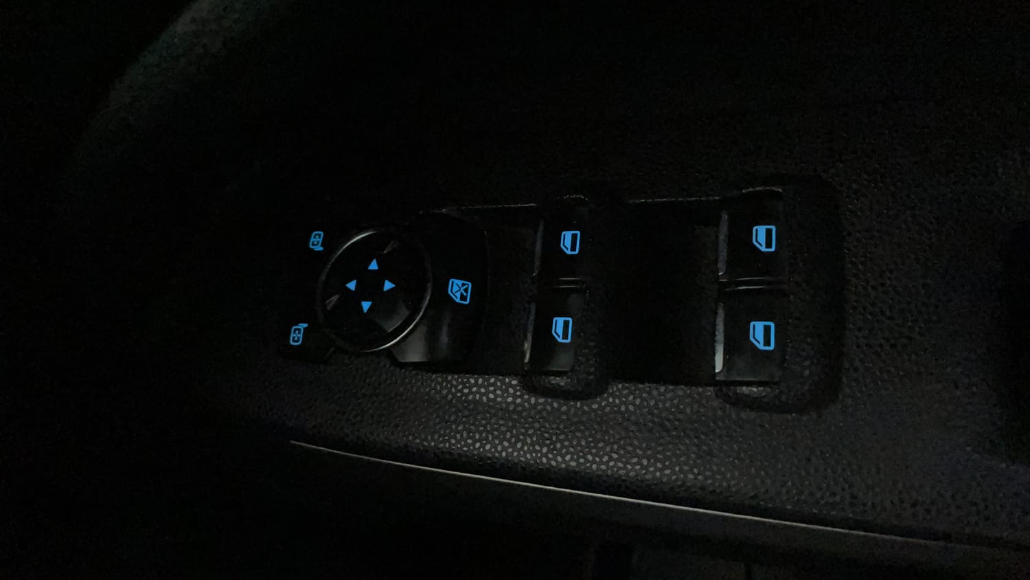 Used 2018 Ford EcoSport Ambiente 1.5L TDCi Diesel Manual top_features Power windows
