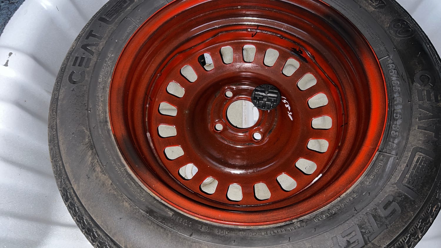 Used 2023 Nissan Magnite XL Petrol Manual tyres SPARE TYRE VIEW