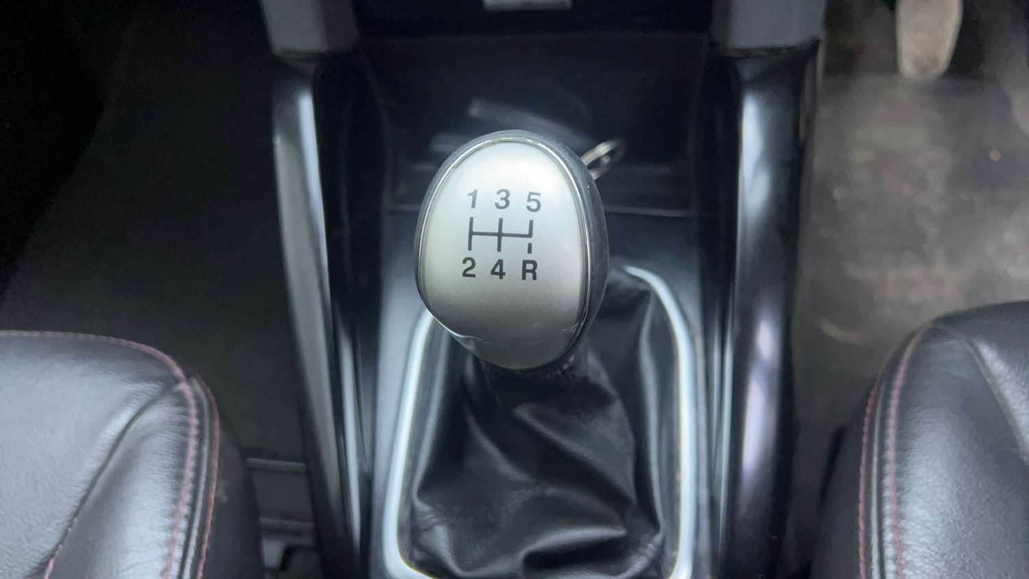 Used 2016 Ford EcoSport Titanium+ 1.5L TDCi Diesel Manual interior GEAR  KNOB VIEW