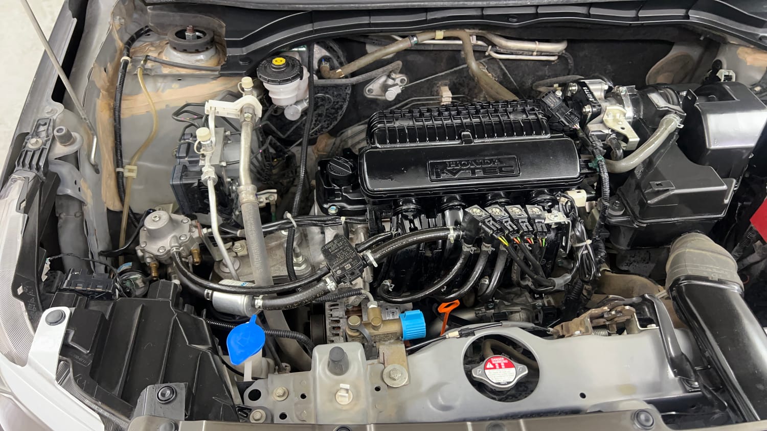 Used 2024 Honda Amaze 1.2 VX i-VTEC CNG (Outside Fitted) Cng Manual engine ENGINE RIGHT SIDE VIEW