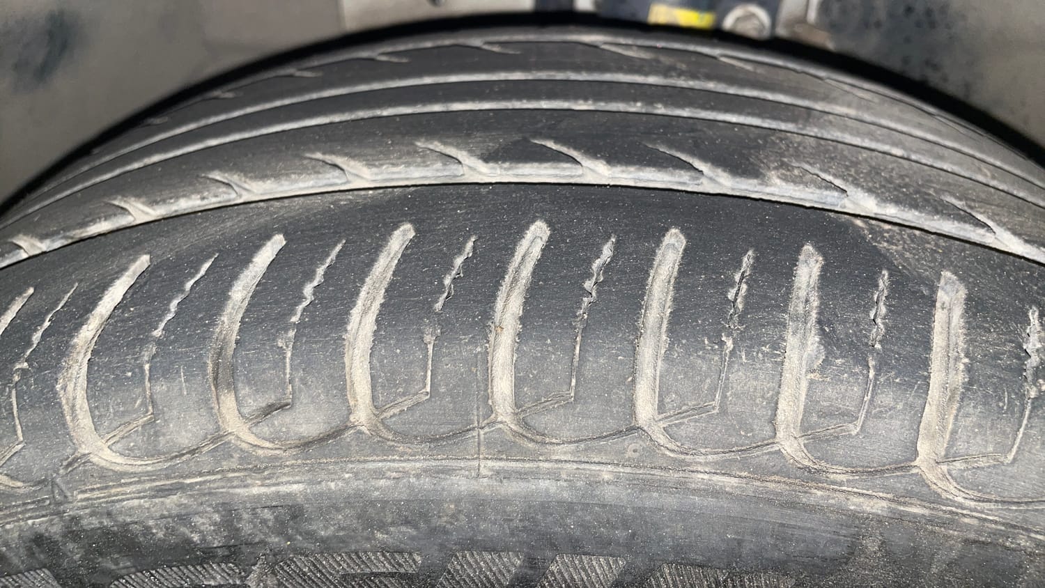 Used 2018 Ford EcoSport Titanium 1.5L Ti-VCT Petrol Manual tyres LEFT FRONT TYRE TREAD VIEW