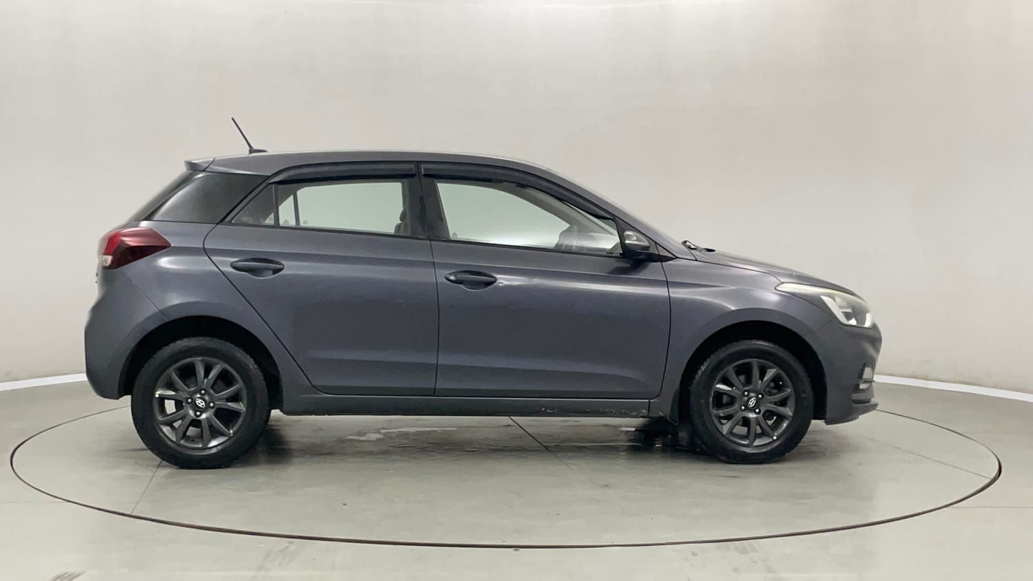 Used 2019 Hyundai Elite i20 Sportz Plus 1.2 Petrol Manual exterior RIGHT SIDE VIEW