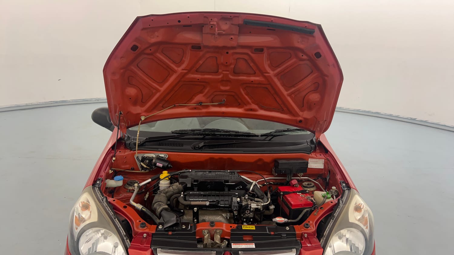 Used 2014 Maruti Suzuki Alto 800 Lxi Petrol Manual engine ENGINE & BONNET OPEN FRONT VIEW