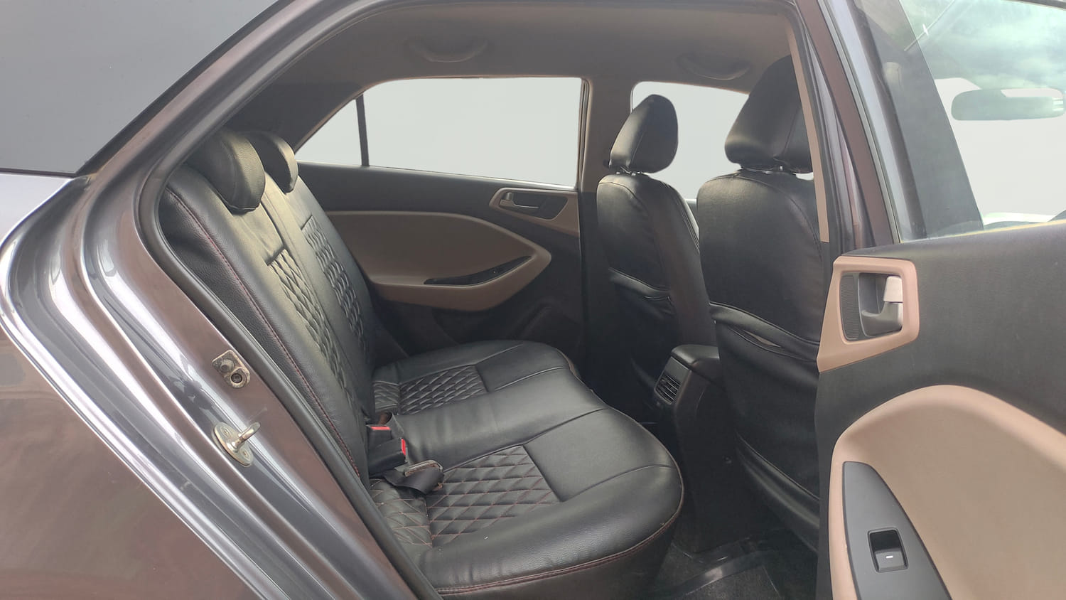 Used 2017 Hyundai Elite i20 Asta 1.2 (O) Petrol Manual interior RIGHT SIDE REAR DOOR CABIN VIEW