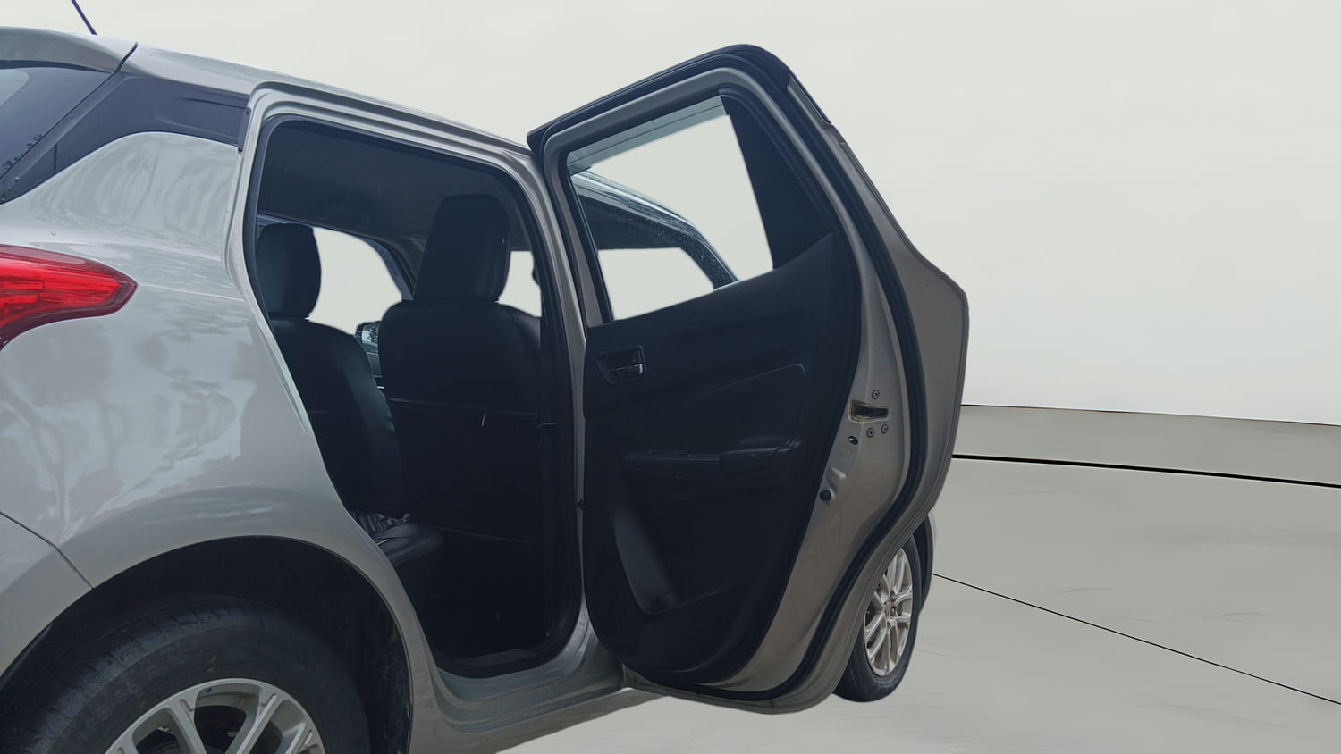 Used 2020 Maruti Suzuki Swift ZXi Petrol Manual interior RIGHT REAR DOOR OPEN VIEW