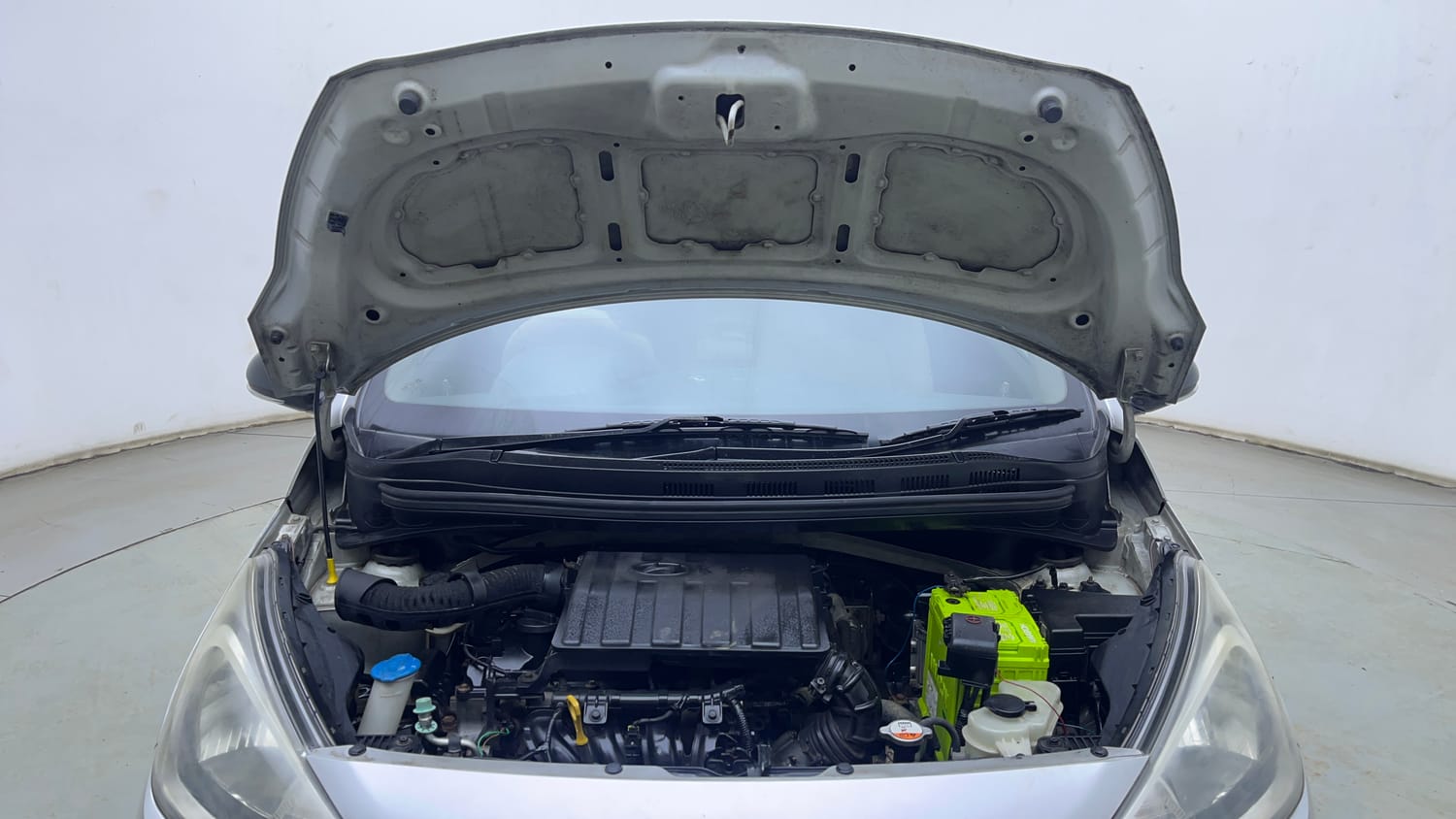 Used 2015 Hyundai Xcent S 1.2 (O) Petrol Manual engine ENGINE & BONNET OPEN FRONT VIEW