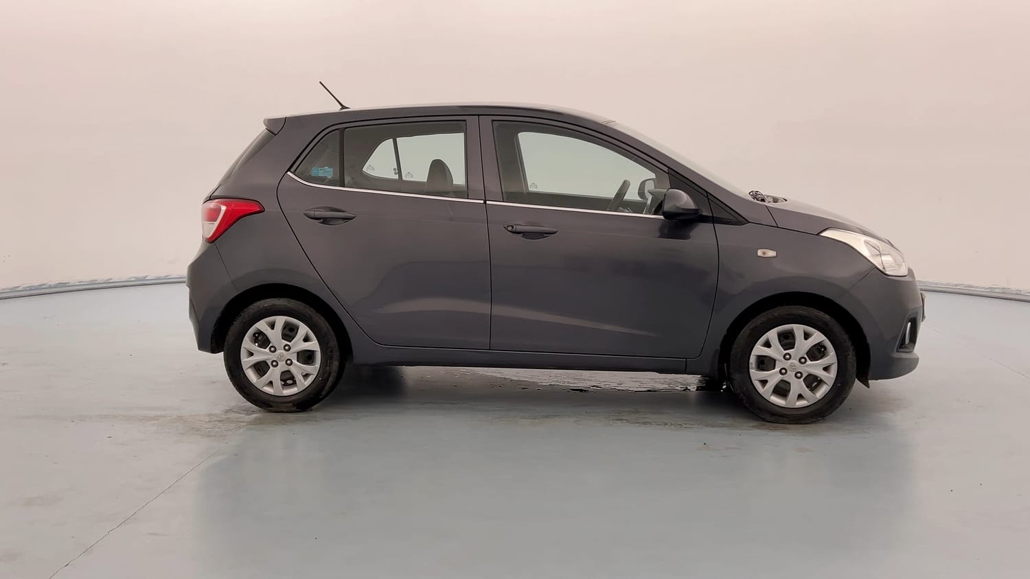 Used 2016 Hyundai Grand i10 Magna 1.2 Kappa VTVT Petrol Manual exterior RIGHT SIDE VIEW