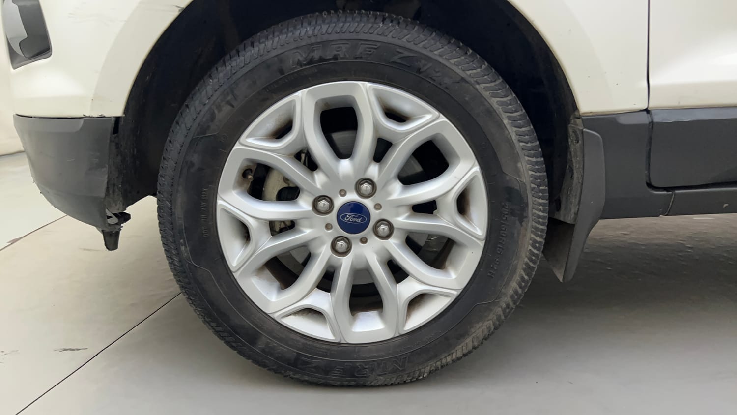 Used 2016 Ford EcoSport Titanium+ 1.0L EcoBoost Petrol Manual tyres LEFT FRONT TYRE RIM VIEW