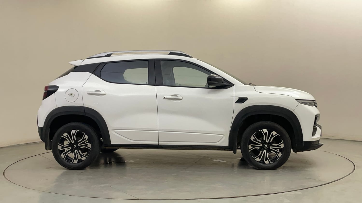 Used 2021 Renault Kiger RXT (O) MT Petrol Manual exterior RIGHT SIDE VIEW