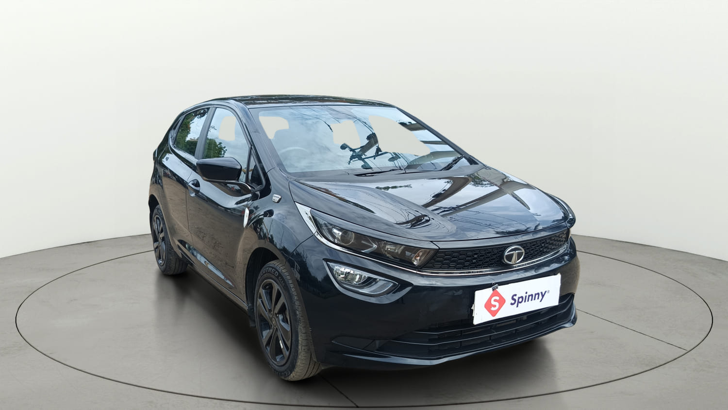 Used 2023 Tata Altroz XZA Plus (S) Dark Edition Petrol Automatic exterior RIGHT FRONT CORNER VIEW