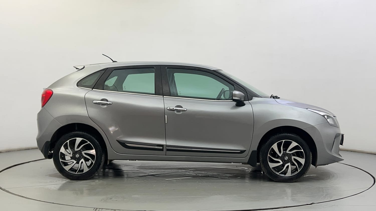 Used 2019 Maruti Suzuki Baleno Alpha Petrol Manual exterior RIGHT SIDE VIEW
