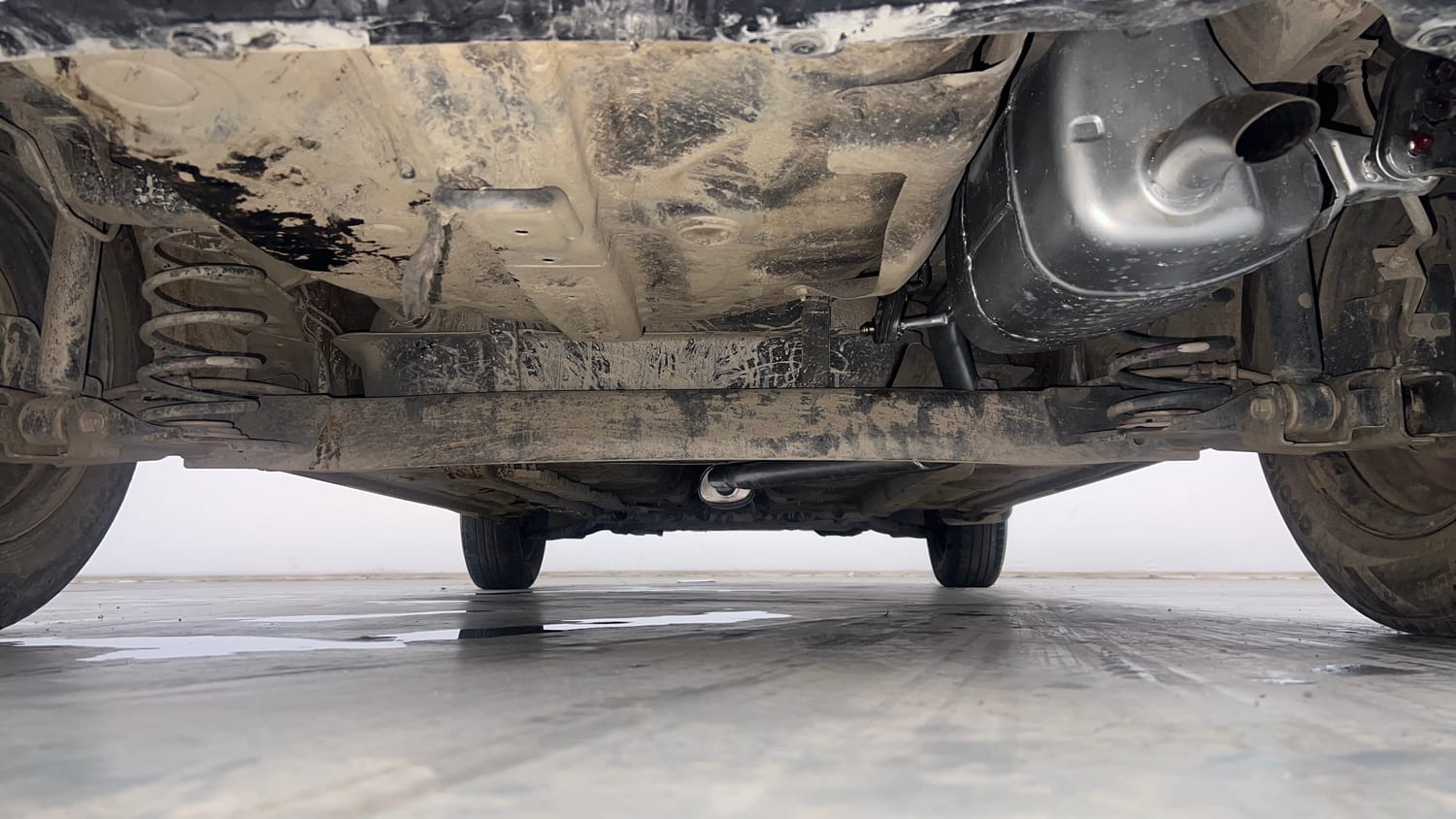 Used 2013 Hyundai Grand i10 Sportz 1.2 Kappa VTVT Petrol Manual extra REAR UNDERBODY VIEW (TAKEN FROM REAR)