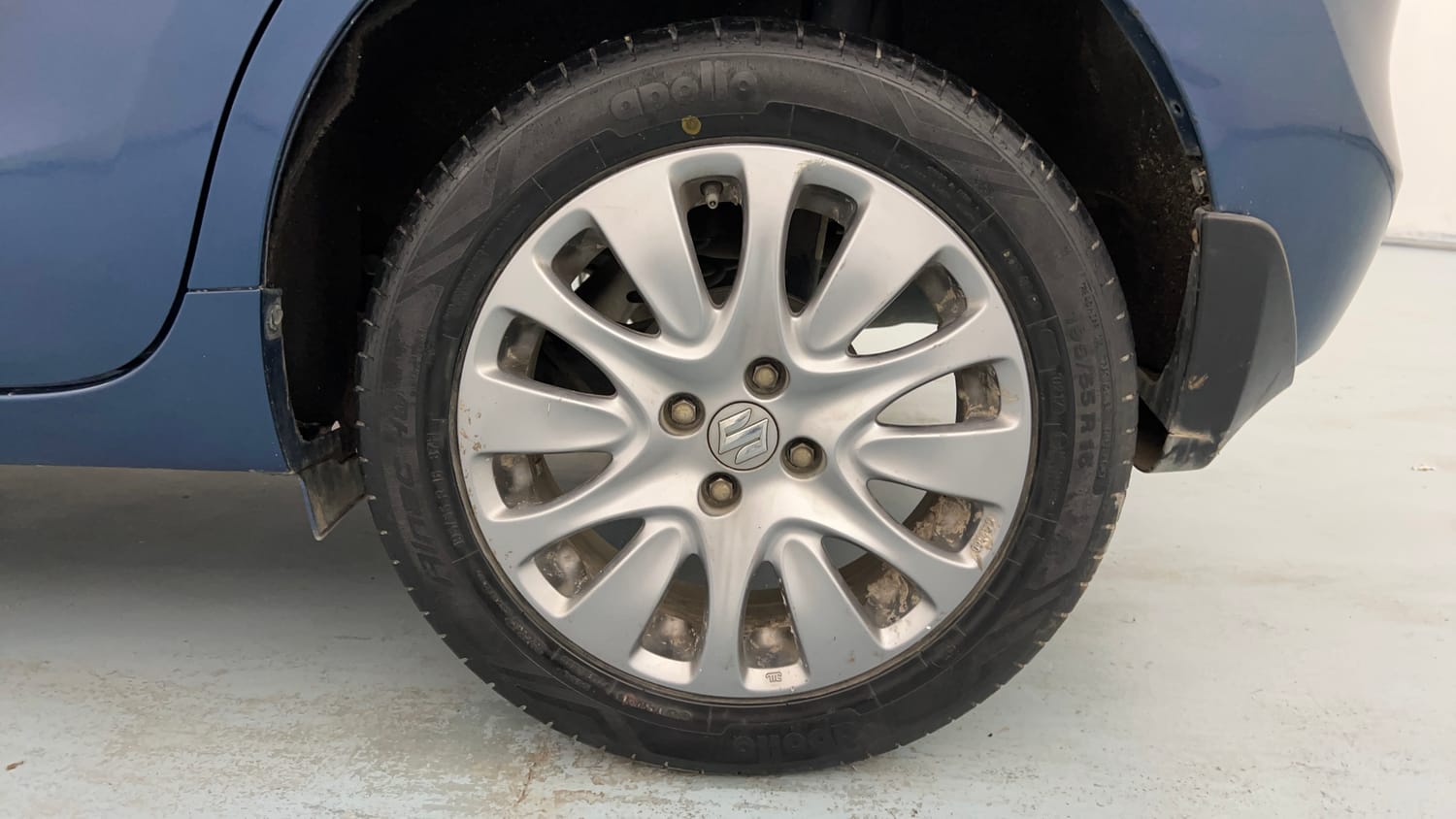 Used 2017 Maruti Suzuki Baleno Alpha 1.2 Petrol Manual tyres LEFT REAR TYRE RIM VIEW