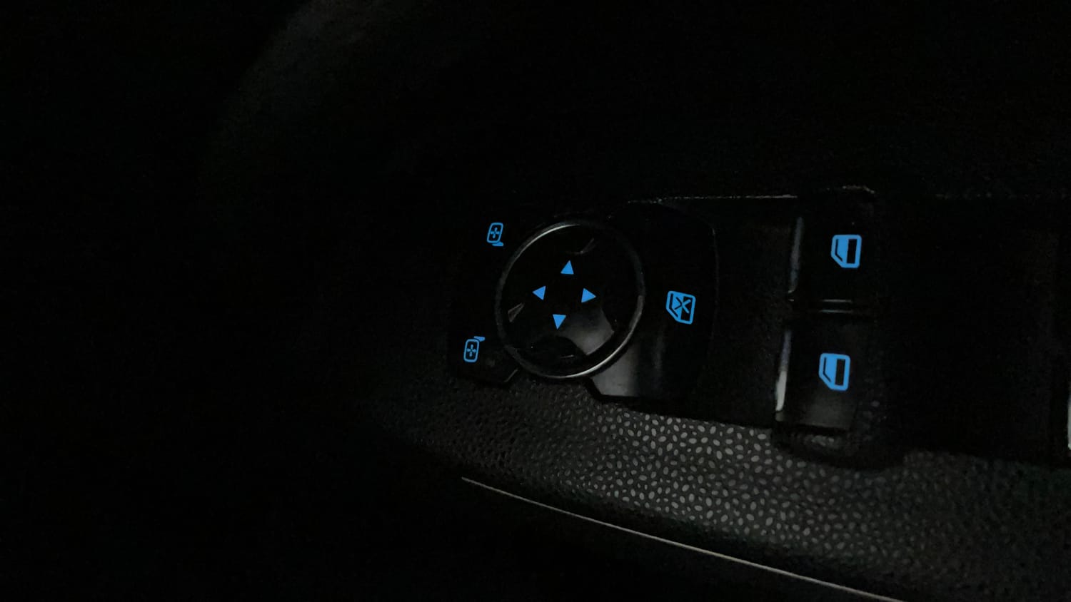 Used 2018 Ford EcoSport Ambiente 1.5L TDCi Diesel Manual top_features Adjustable ORVM