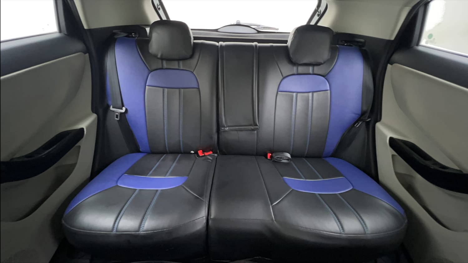 Used 2020 Tata Nexon XZA Plus (O) Dual Tone Petrol Automatic interior REAR SEAT CONDITION VIEW