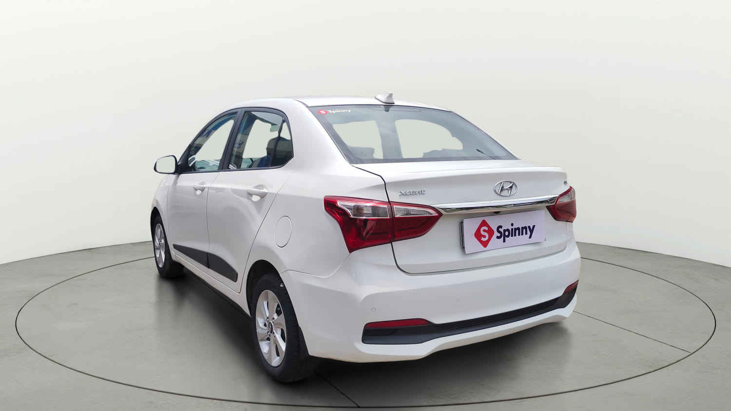 Used 2017 Hyundai Xcent SX Petrol Manual exterior LEFT REAR CORNER VIEW