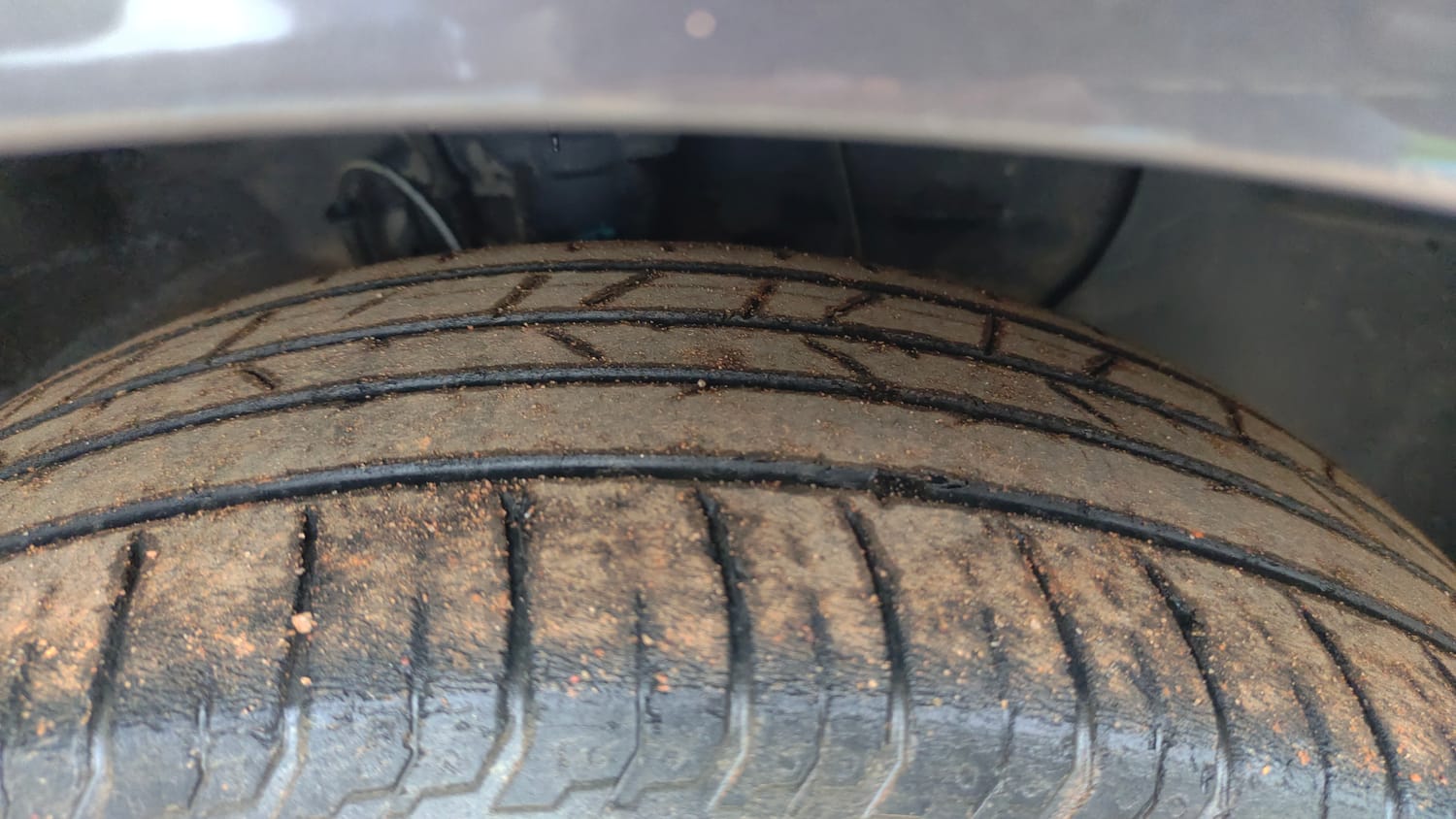 Used 2017 Hyundai Elite i20 Asta 1.2 (O) Petrol Manual tyres RIGHT FRONT TYRE TREAD VIEW