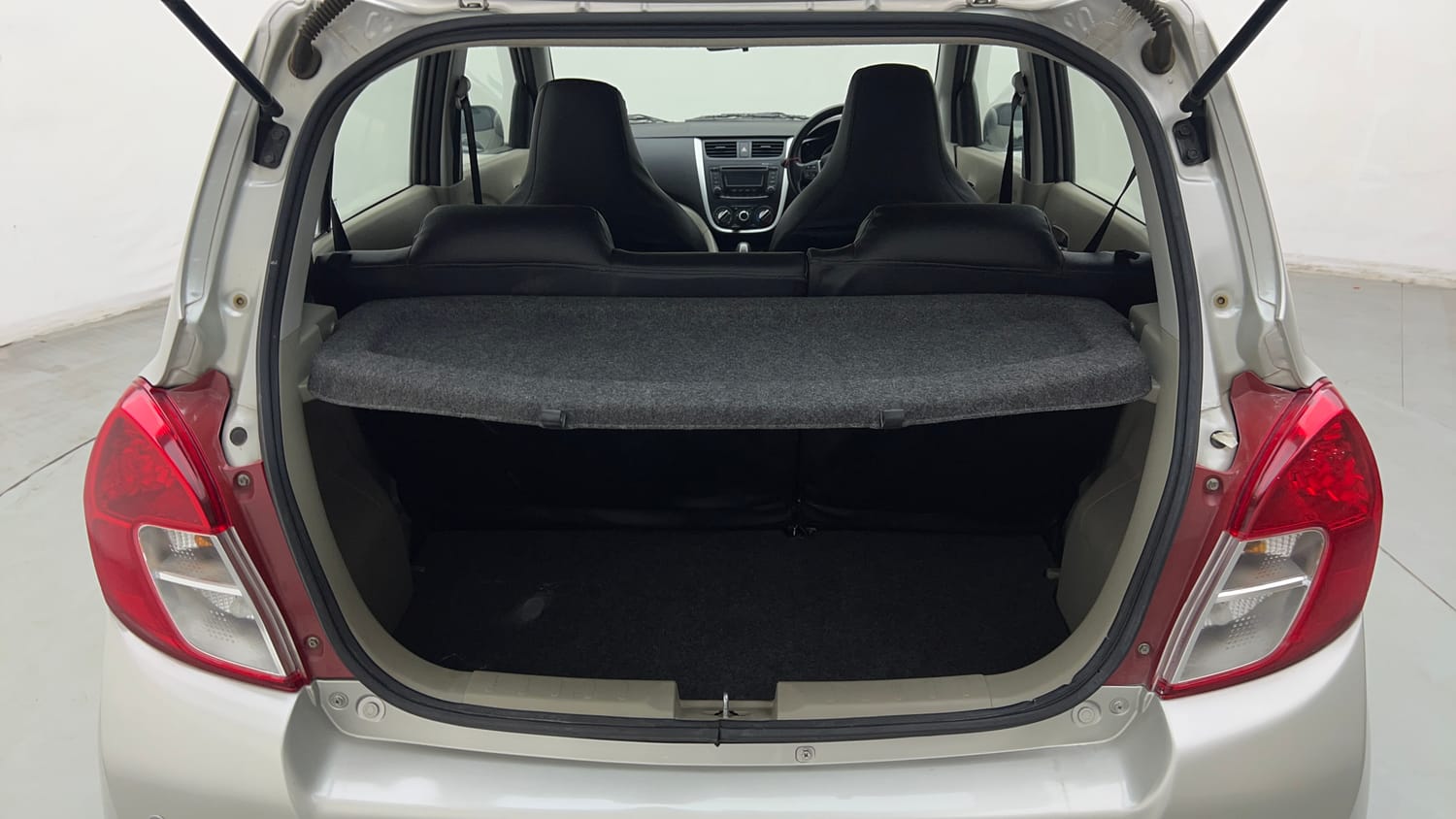 Used 2017 Maruti Suzuki Celerio ZXI (O) AMT Petrol Automatic interior DICKY INSIDE VIEW