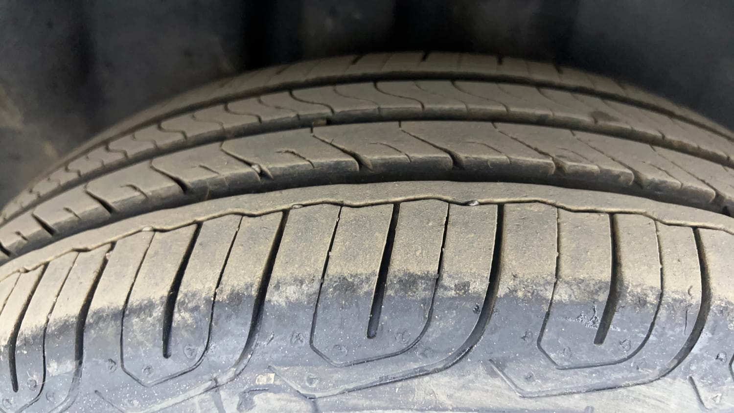 Used 2020 Volkswagen Polo Trendline 1.0L (P) Petrol Manual tyres RIGHT REAR TYRE TREAD VIEW