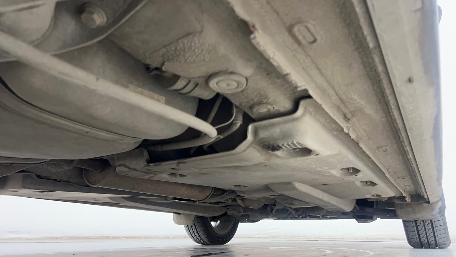 Used 2020 Volkswagen Vento Highline Plus 1.0L TSI Petrol Manual extra REAR RIGHT UNDERBODY VIEW