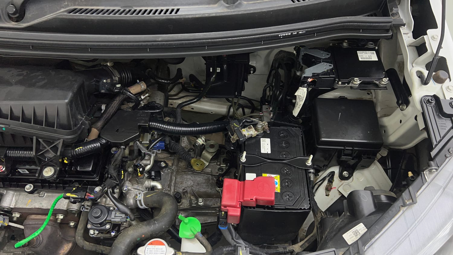 Used 2024 Maruti Suzuki Wagon R VXI 1.0 Petrol Manual engine ENGINE LEFT SIDE VIEW