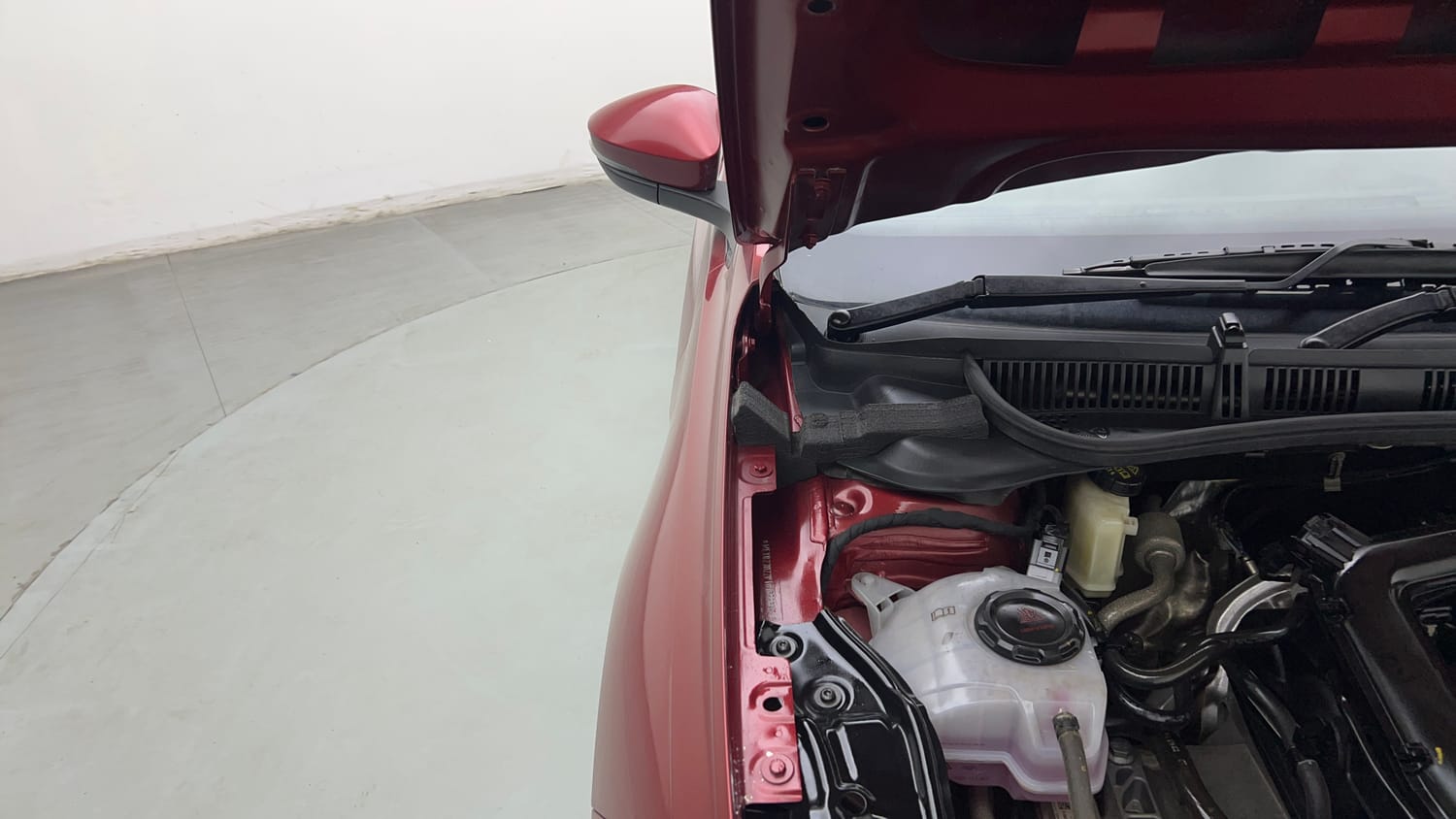 Used 2023 Volkswagen Virtus Highline 1.0 TSI MT Petrol Manual engine ENGINE RIGHT SIDE HINGE & APRON VIEW