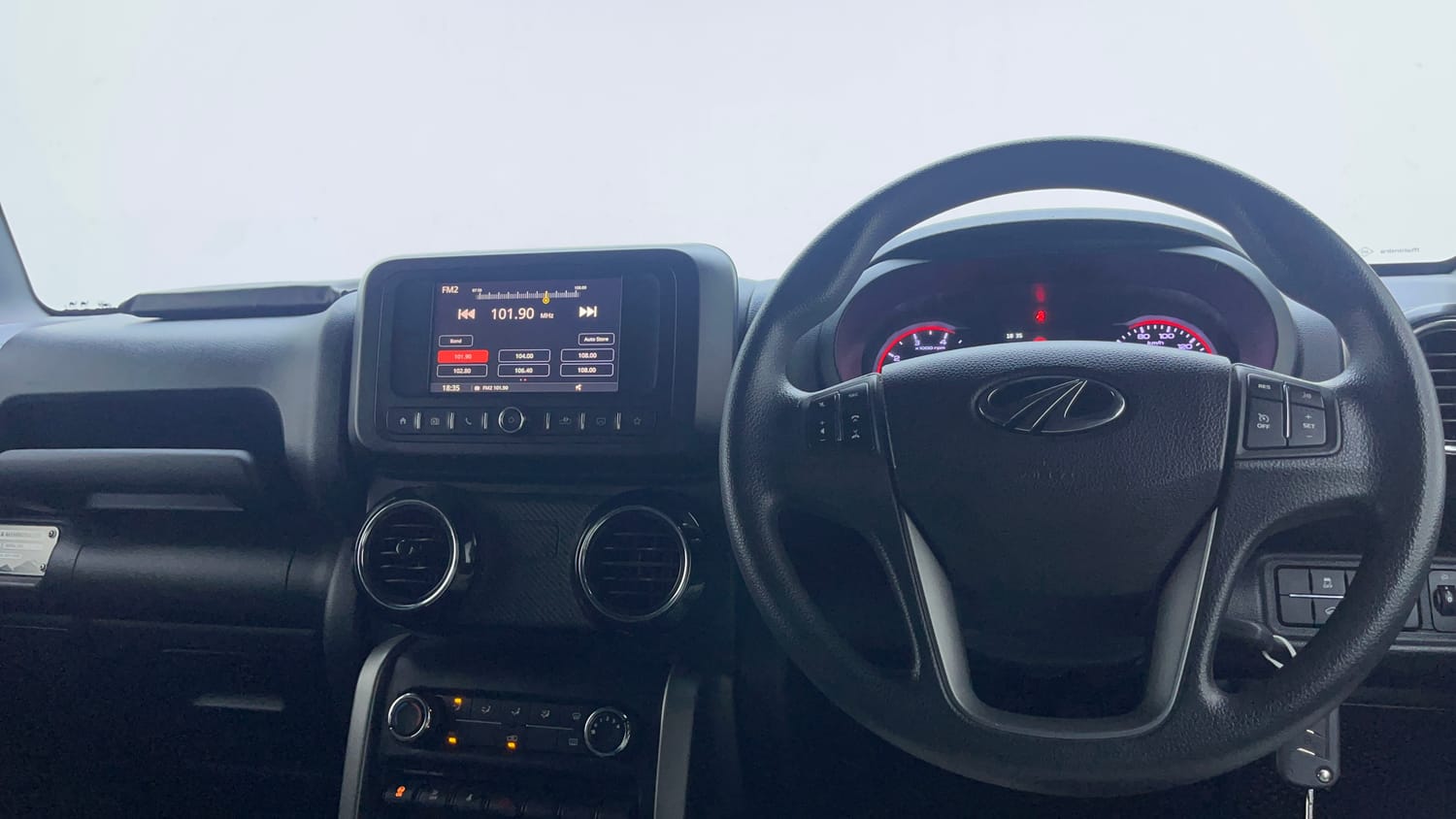 Used 2021 mahindra Thar LX Hard Top Diesel MT 4WD Diesel Manual interior DASHBOARD VIEW