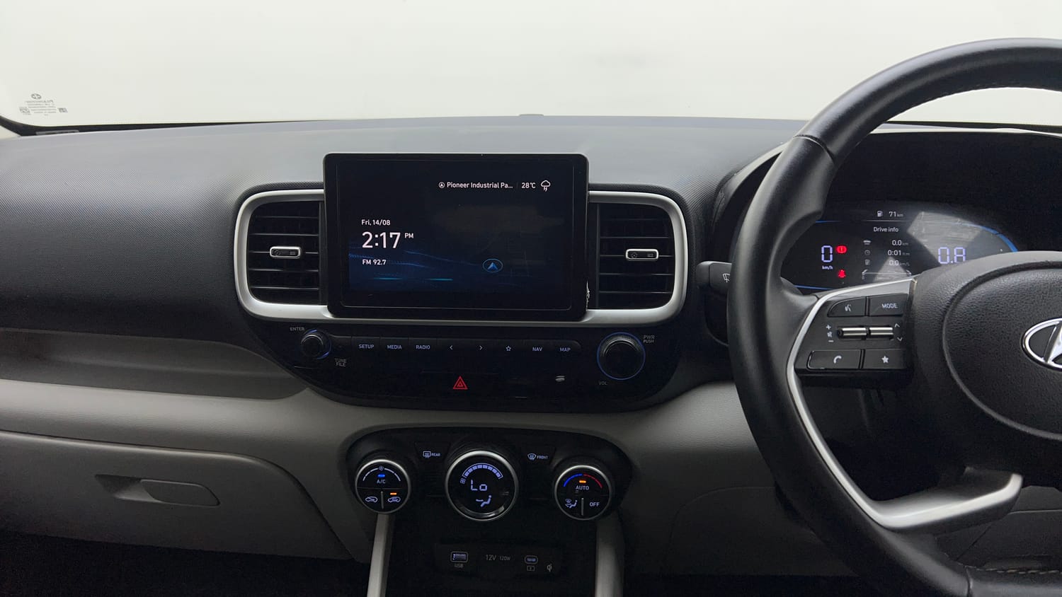 Used 2022 Hyundai Venue SX 1.2 Petrol Petrol Manual interior MUSIC SYSTEM & AC CONTROL VIEW