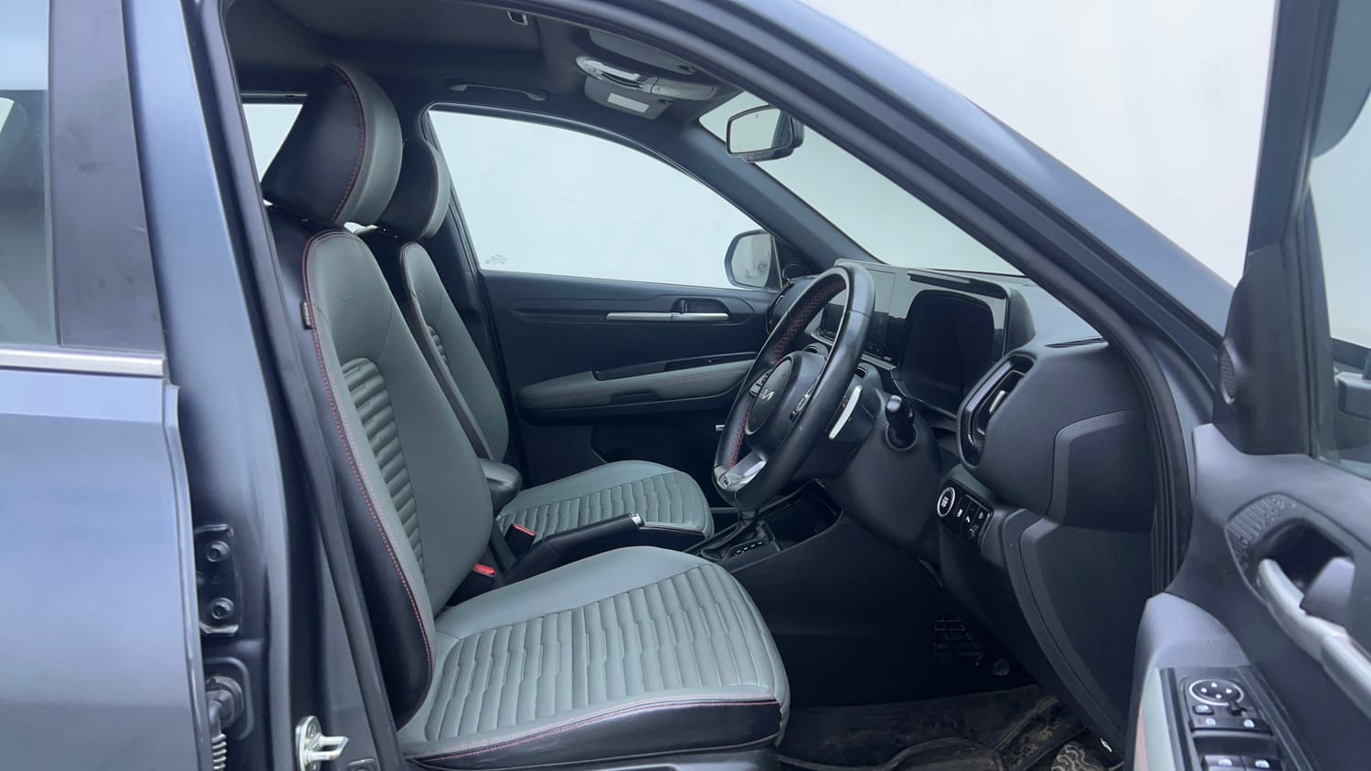 Used 2022 Kia Sonet Anniversary Edition 1.0 DCT Petrol Automatic interior RIGHT SIDE FRONT DOOR CABIN VIEW