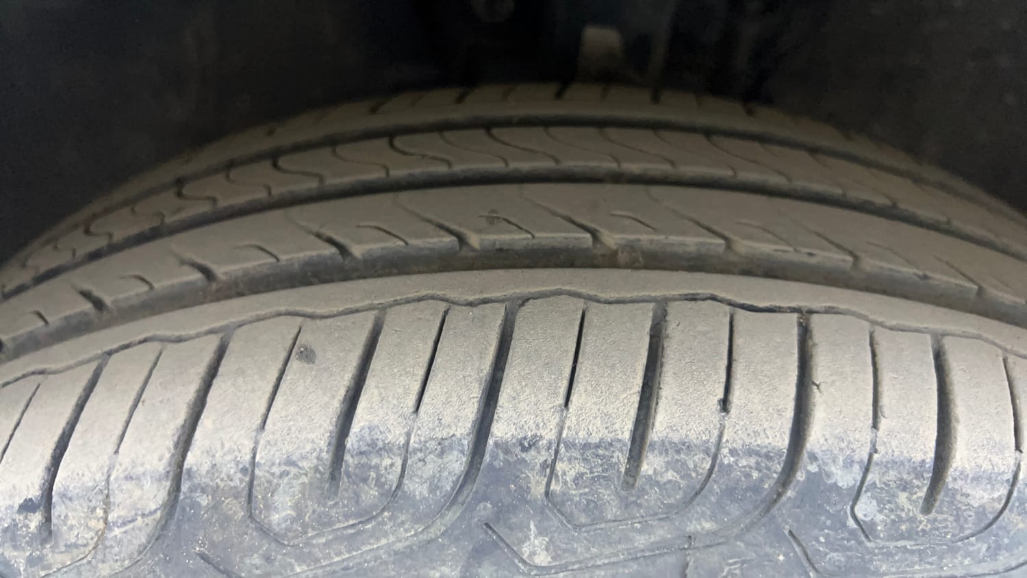 Used 2020 Volkswagen Polo Trendline 1.0L (P) Petrol Manual tyres LEFT FRONT TYRE TREAD VIEW