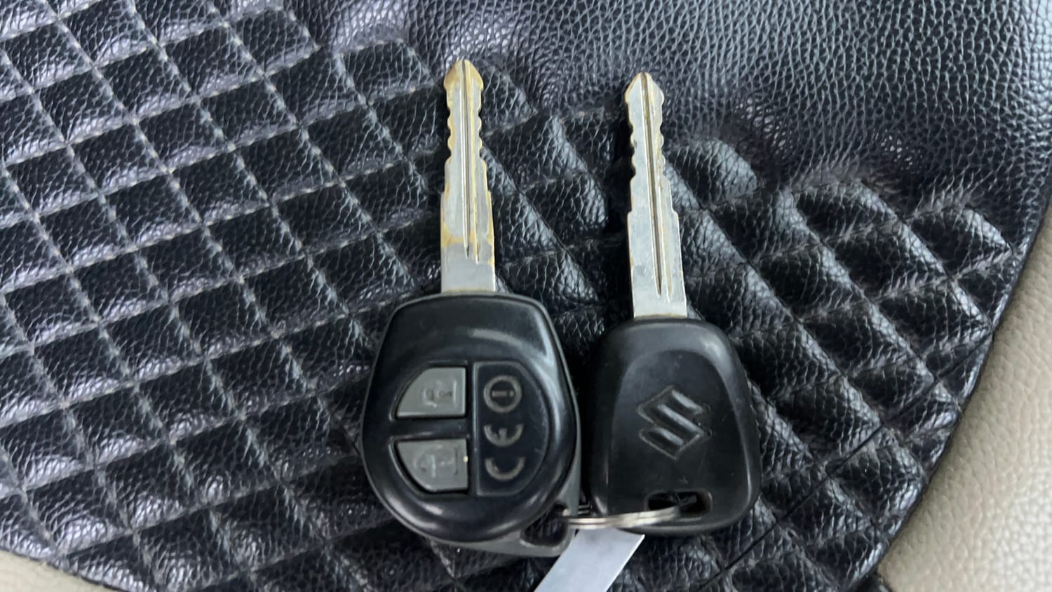 Used 2017 Maruti Suzuki Celerio ZXi AMT Petrol Automatic extra CAR KEY VIEW