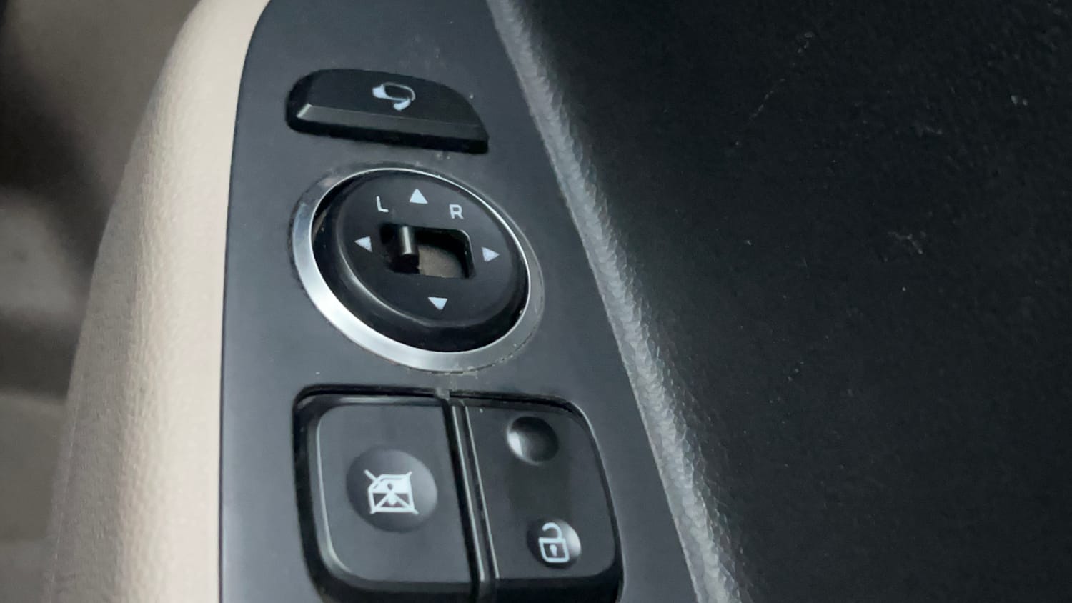 Used 2013 Hyundai Grand i10 Sportz 1.2 Kappa VTVT Petrol Manual top_features Adjustable ORVM