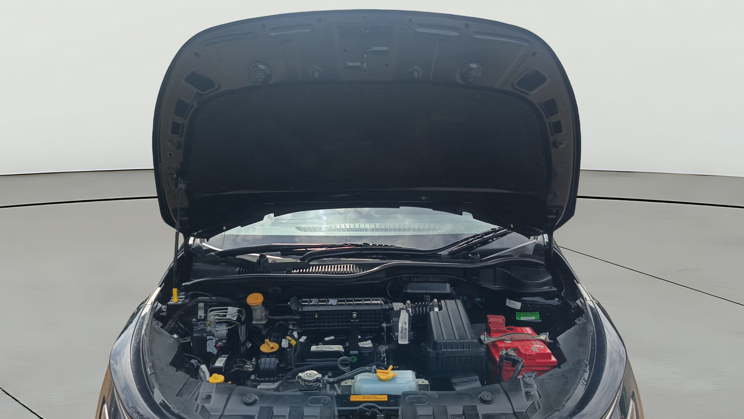 Used 2023 Tata Altroz XZA Plus (S) Dark Edition Petrol Automatic engine ENGINE & BONNET OPEN FRONT VIEW