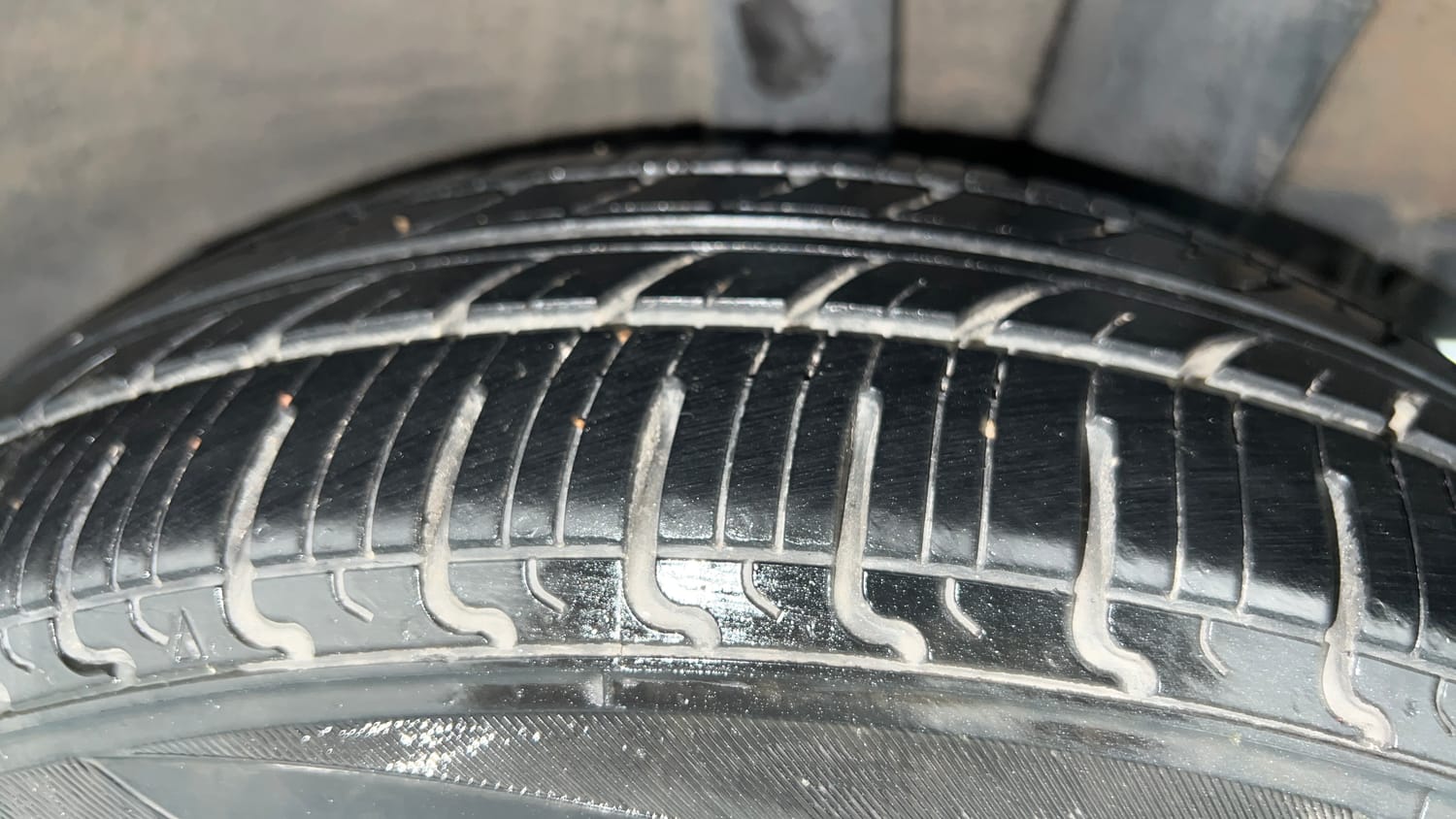 Used 2016 Hyundai Grand i10 Magna 1.2 Kappa VTVT Petrol Manual tyres LEFT REAR TYRE TREAD VIEW