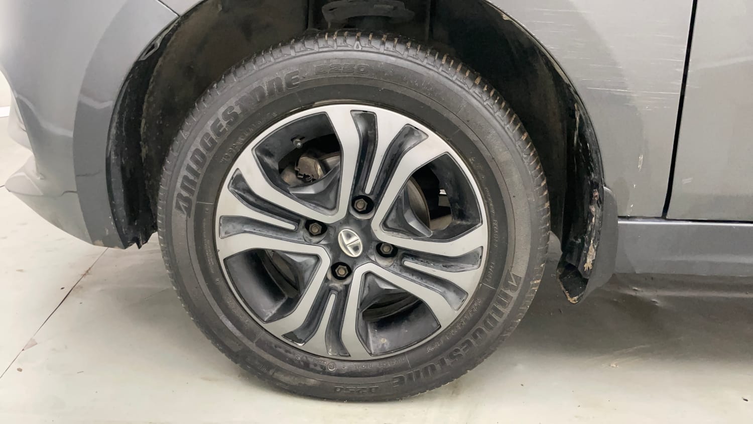 Used 2022 Tata Tiago Revotron XZ Plus Cng (outside fitted) Cng Manual tyres LEFT FRONT TYRE RIM VIEW
