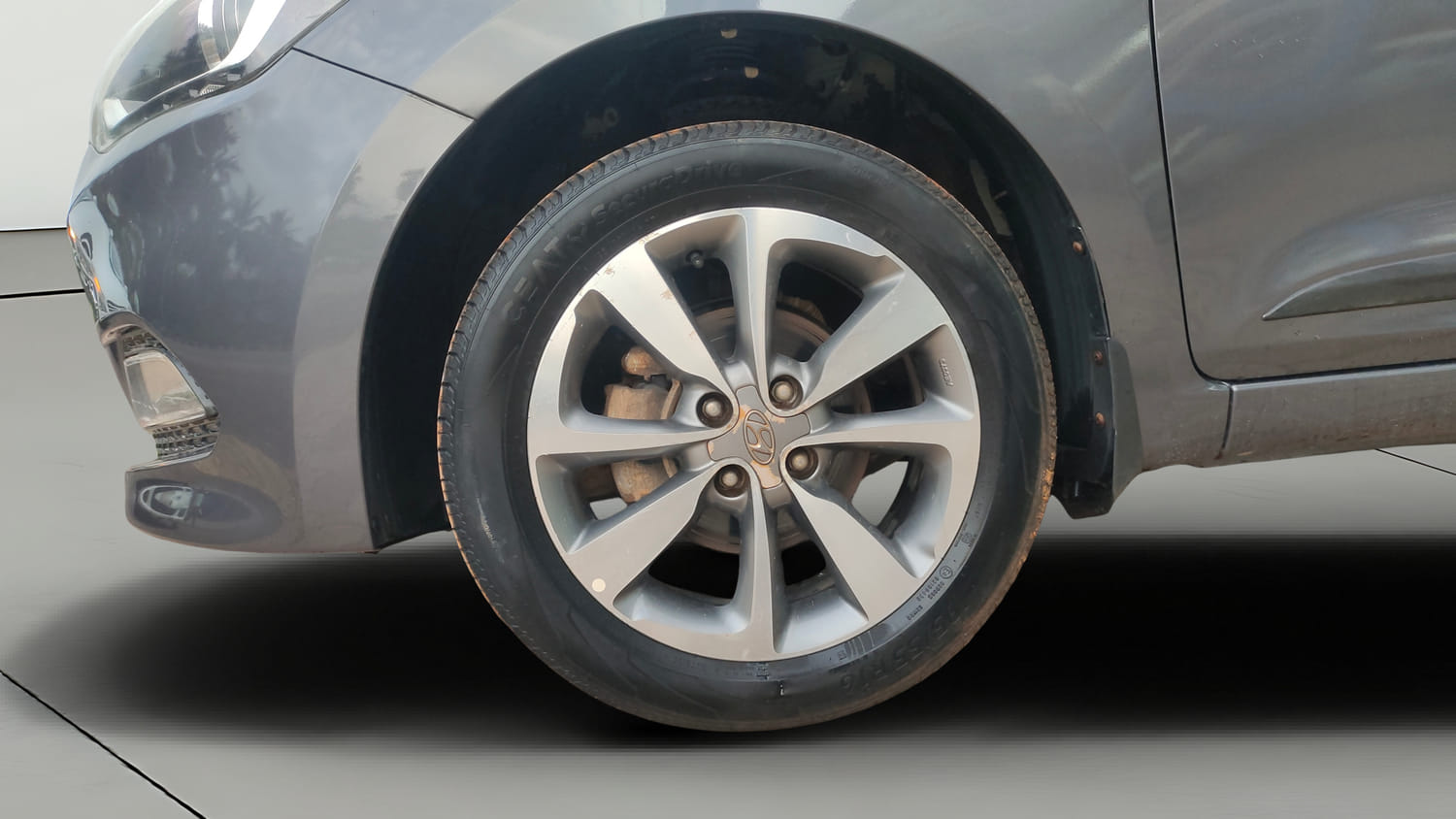 Used 2017 Hyundai Elite i20 Asta 1.2 (O) Petrol Manual tyres LEFT FRONT TYRE RIM VIEW