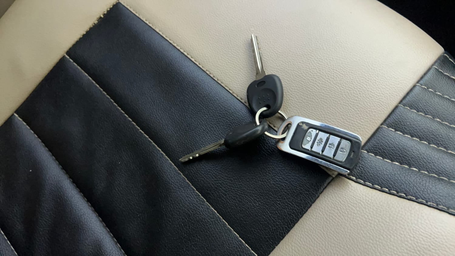 Used 2016 Hyundai Eon Era + Petrol Manual extra CAR KEY VIEW