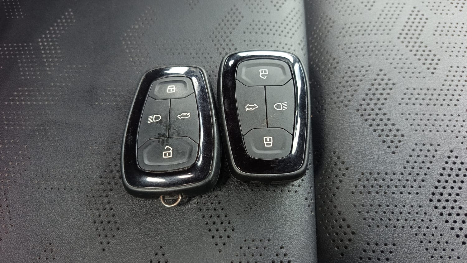 Used 2023 Tata Altroz XZA Plus (S) Dark Edition Petrol Automatic extra CAR KEY VIEW